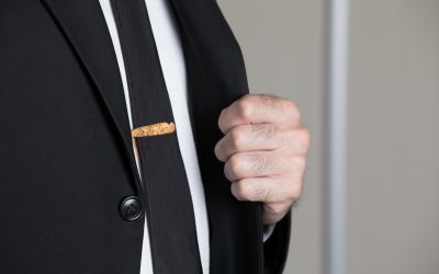 الاستراتيجيات الذكية في توظيف الياقات البيضاء والياقات الزرقاء