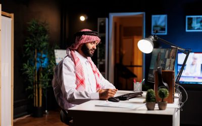 أزمة تسرب الكفاءات: لماذا يغادر الموظف الإداري الكفء؟ وكيف تحمي استثمارك في العنصر البشري؟